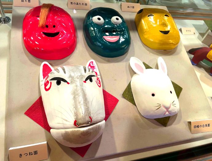 鳥取県にあるわらべ館で展示されている郷土玩具