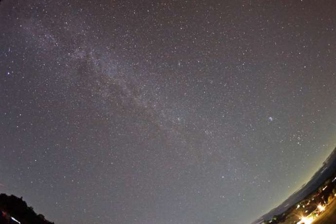 「道の駅 豊根グリーンポート宮嶋」のある愛知県北設楽郡豊根村で見上げた星空