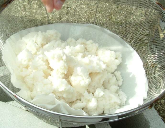 愛知県西尾市にある「西尾市塩田体験館 吉良饗庭塩の里」で作った塩