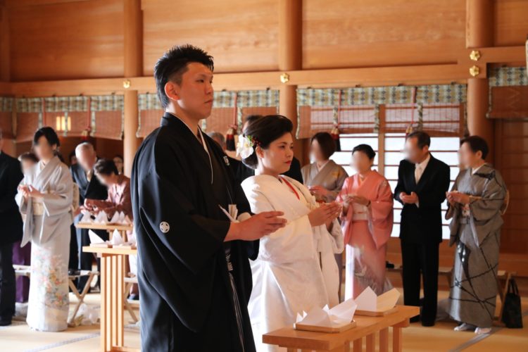 秋葉山本宮秋葉神社では年間で何組くらい神前結婚式を挙げる夫婦がいますか