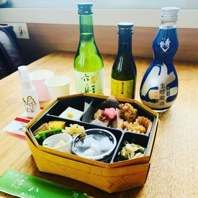 秋田内陸縦貫鉄道の利き酒列車で楽しめる日本酒とお弁当
