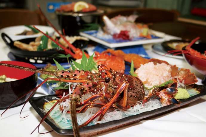 阿久根市が開催している伊勢海老祭りで提供される伊勢海老料理