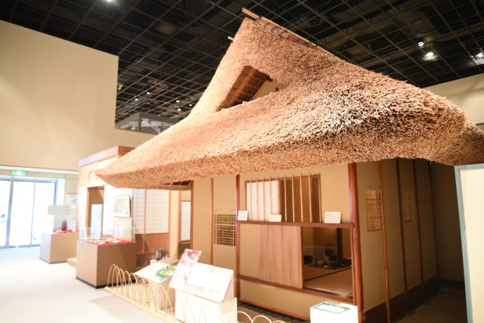 千利休が大阪城内に建てた茶室の実物大レプリカ