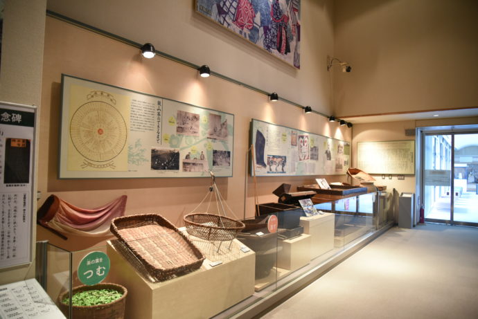 狭山茶の生産用具の展示コーナー