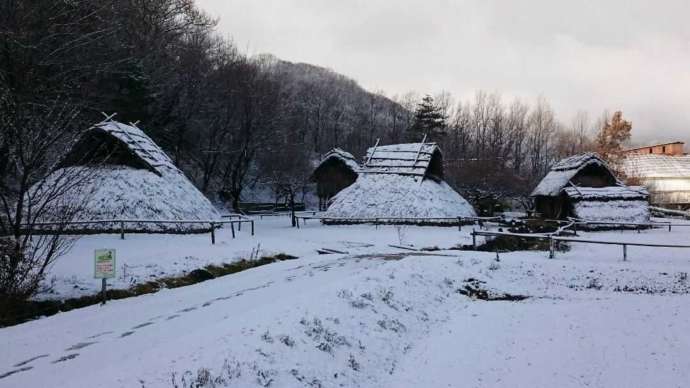 縄文住居の冬の景色