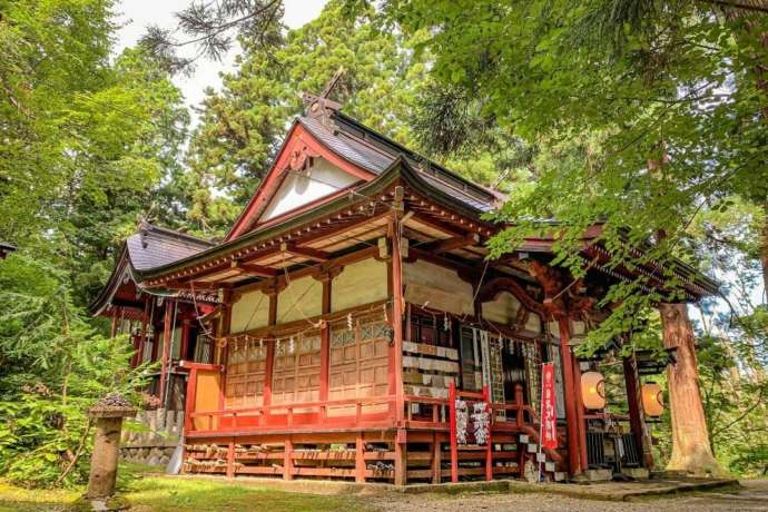 山形県内最古の歴史を持つとされる「浮島稲荷神社」