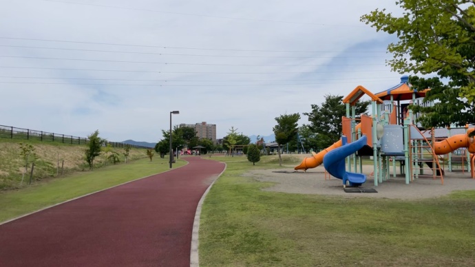 栃木県足利市にある五十部公園内の遊具