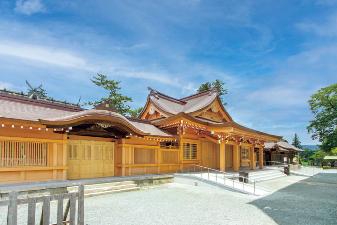 阿蘇神社の新しい拝殿の全景