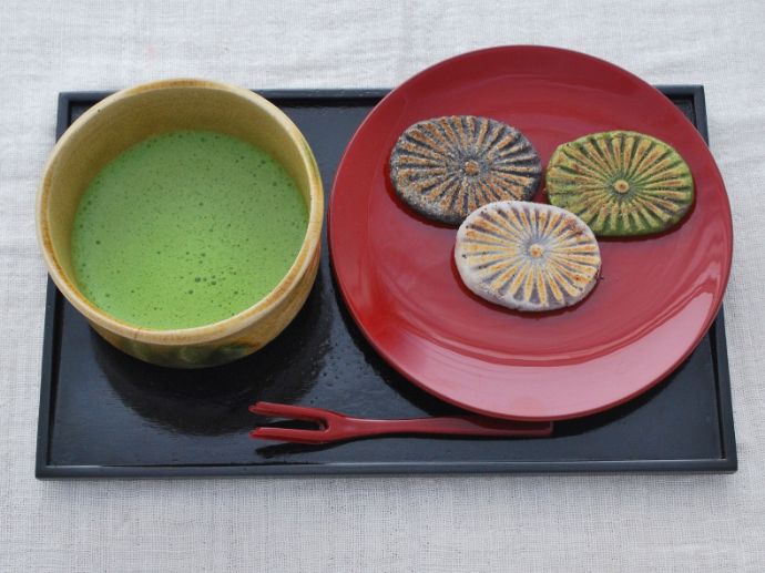 和田の屋の滝の焼餅と抹茶のセット