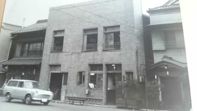 1960年頃の東屋の外観