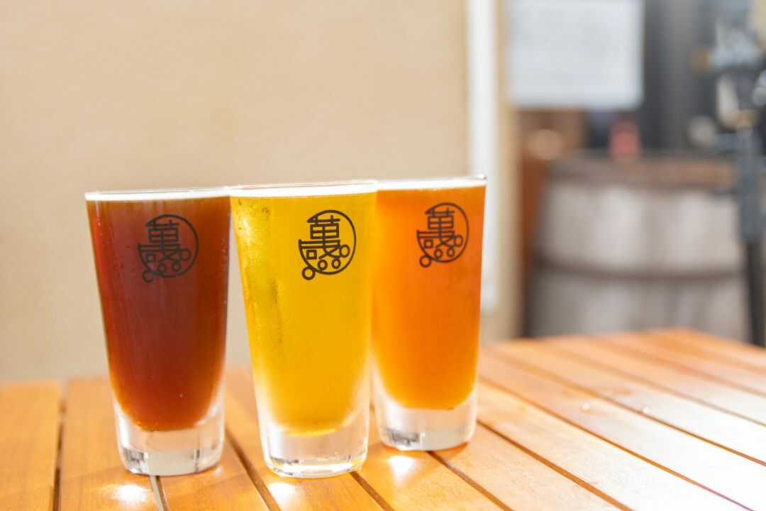東京都杉並区にある「ビアカフェ 萬感」の3種類のクラフトビール