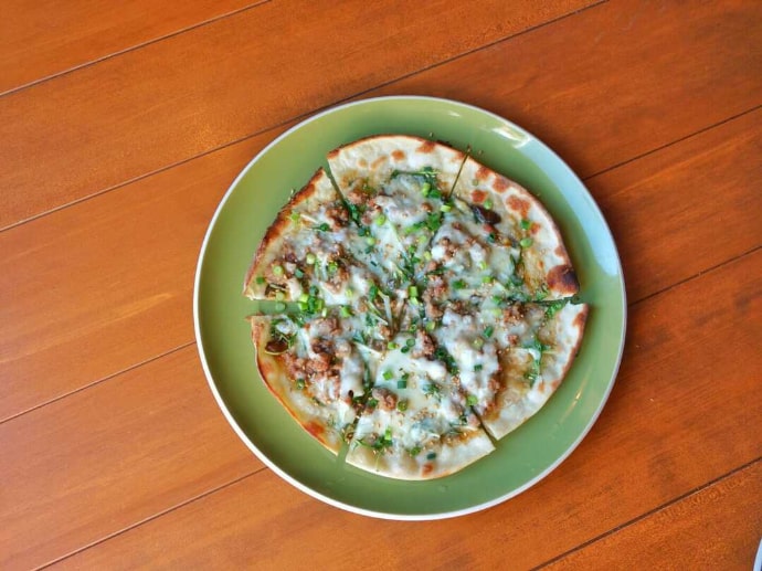 Cafe Diner Marshmallowのひき肉と味噌の和風ピザ