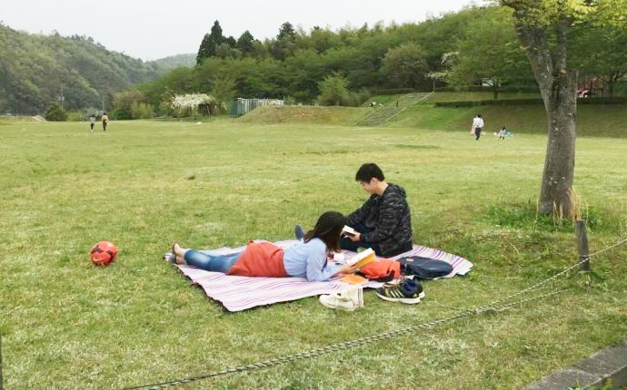 鳥取県八頭郡にある「船岡竹林公園」の芝生公園