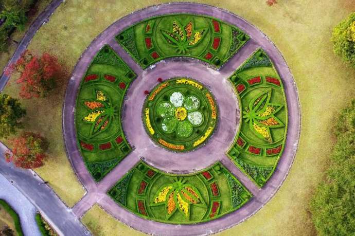四季の里の円形花壇フランス園