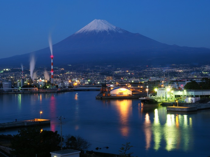 富士山と駿河湾の夜景