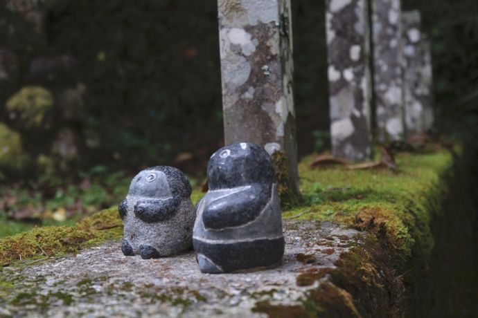 古戸野神社の石像