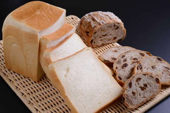 パン工房かはな草で人気の食パンとクルミレーズンパン