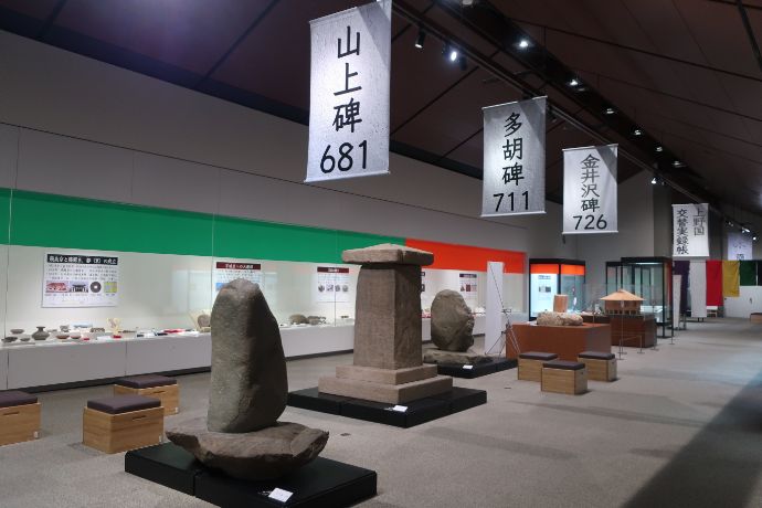 「群馬県立歴史博物館」の第107回企画展の展示風景