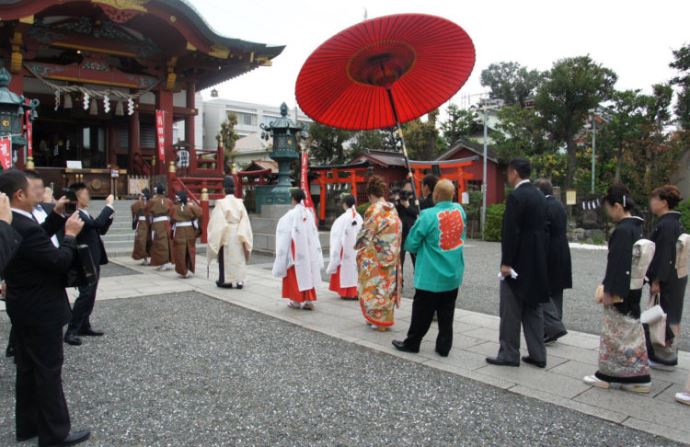 羽田神社の結婚式での参進