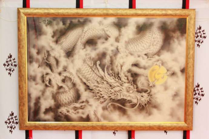 「蛇窪神社」の社殿に奉納されている「蛇窪龍神昇降図」