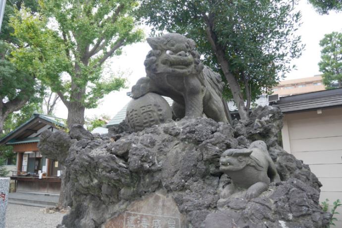 日枝神社の狛犬さん