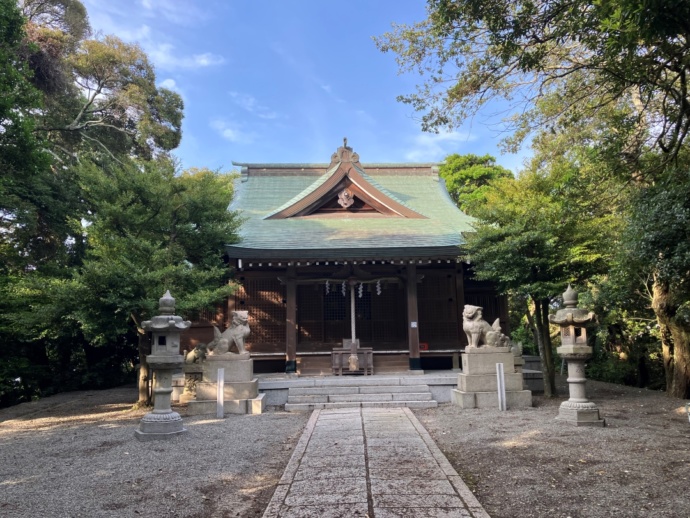 兵庫県姫路市・家島にご鎮座する「家島神社」の拝殿正面