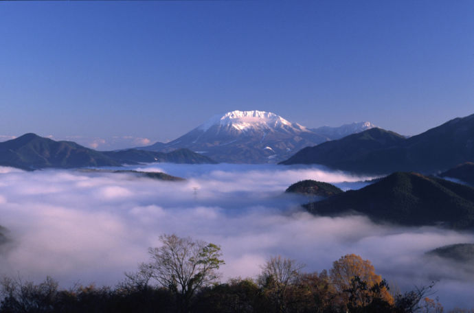 鳥取県日野町の明地峠から見える雲海