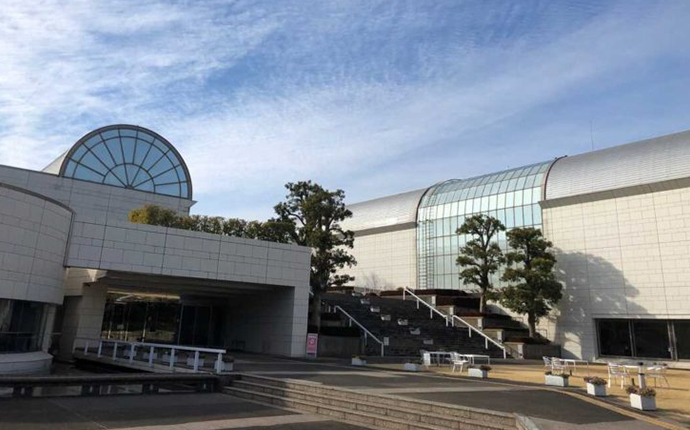 神奈川県平塚市の美術館 平塚市美術館 へデートの見どころや楽しみ方をインタビュー