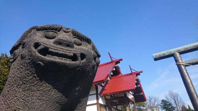 江部乙神社の笑う狛犬