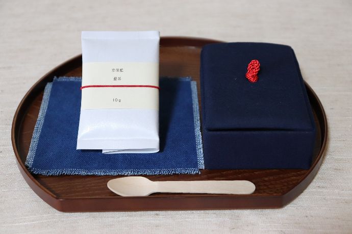 「京都ほづ藍工房株式会社」で限定販売されている藍茶