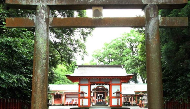 鹿児島県指宿市にある縁結びと安産祈願の揖宿神社