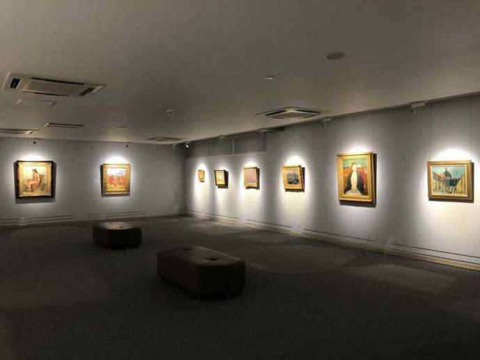 中村美術館の第1展示室