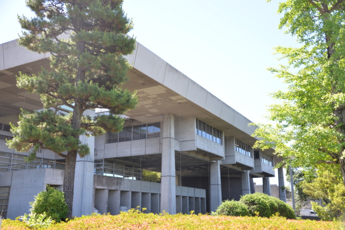 稲沢市役所の外観