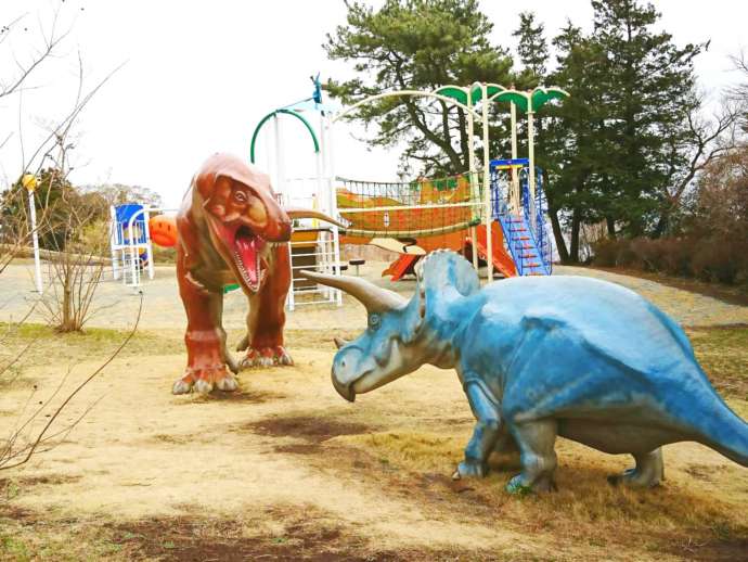 伊東市にある小室山公園の恐竜広場