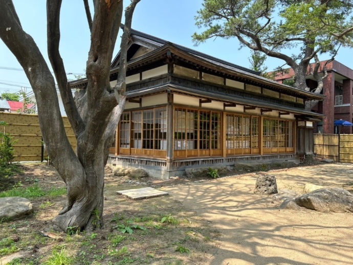 北海道・岩内町にある「含翠園（がんすいえん）」の外観