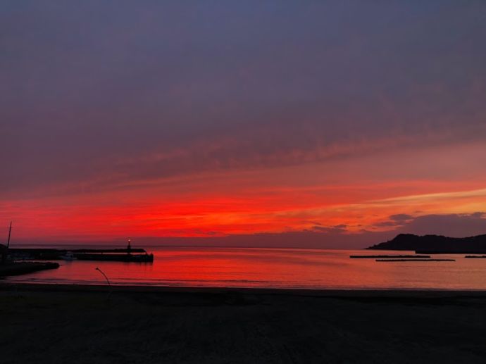 静岡県松崎町の松崎海岸から見た美しい夕日の風景