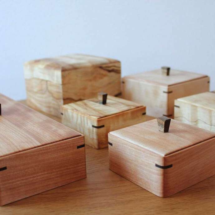 ジュエリーサロン鶴の木製リングケース