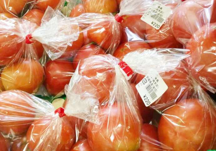 農産直売所「たなばたけ」高砂店で販売されているトマト