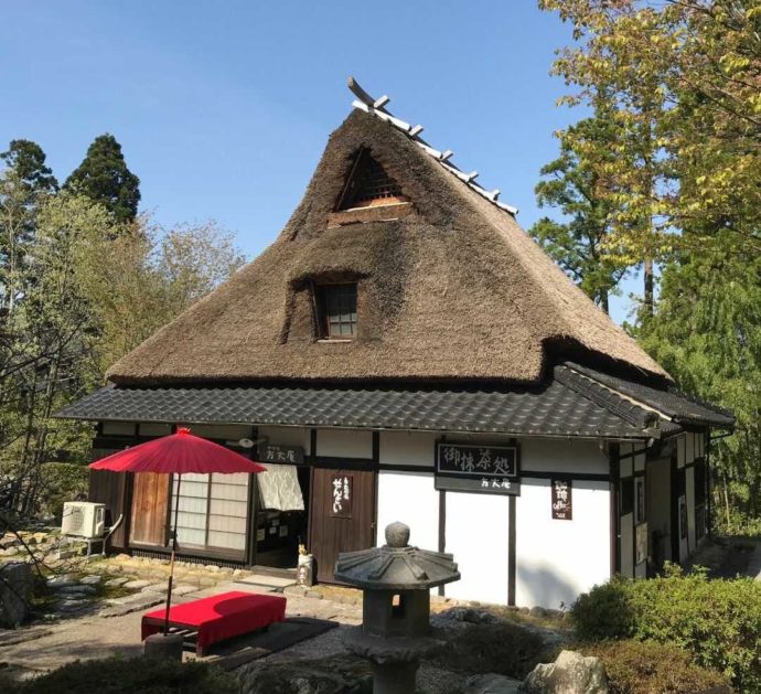 加賀 伝統工芸村 ゆのくにの森内にあるお抹茶処