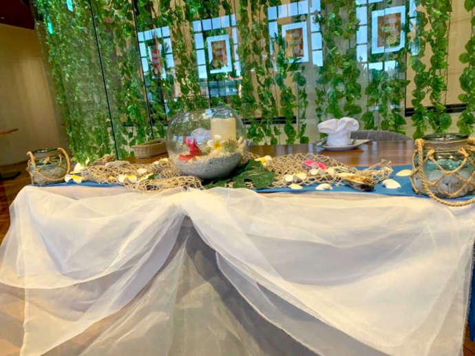 プルメリアウェディング舞浜の結婚式メインテーブル