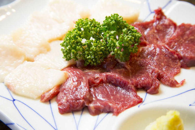 塩原温泉郷 旅館 上会津屋で人気がある「馬刺し料理」