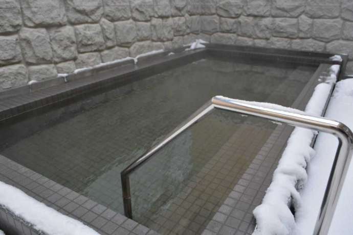 上ノ国町の花沢温泉の露天風呂