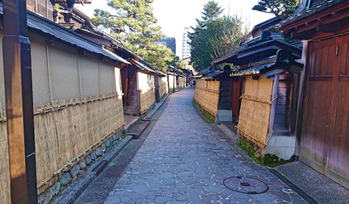 金沢の情緒たっぷり「長町武家屋敷界隈」で大人のお散歩デート