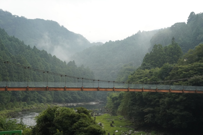 奈良県川上村にある吊り橋の写真