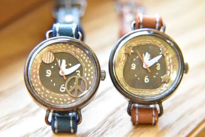 富山市の「クラフト＆カフェ ケペル」で制作できるペアの腕時計