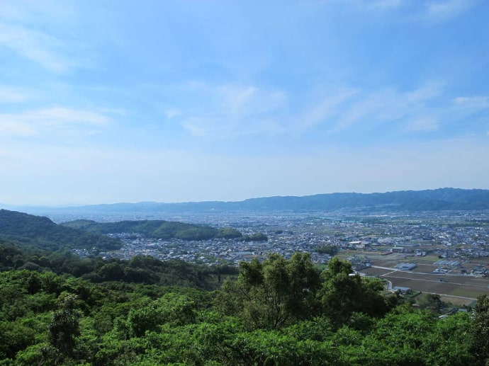 和歌山県立紀伊風土記の丘の特別史跡岩橋千塚古墳群から見える景色
