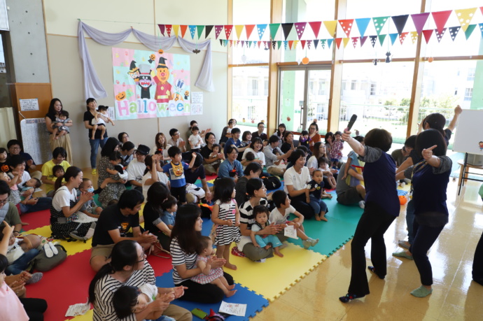 菊川児童館・きくがわ子育て支援センターの親子向けイベントの様子