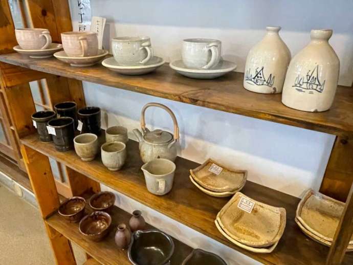 「モニュメント・ミュージアム 来待ストーン」の「陶芸館」で販売中の陶器類（その2）