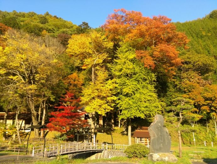 木祖村の紅葉風景