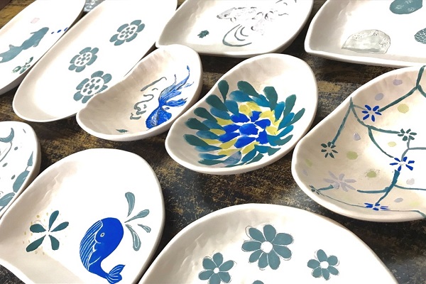 宮崎県小林市にある庸山窯で制作された陶磁器作品
